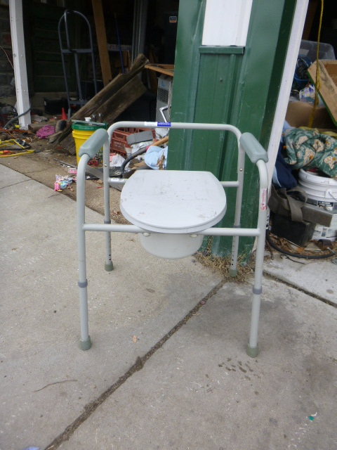 lot 137 image: Portable Toilet