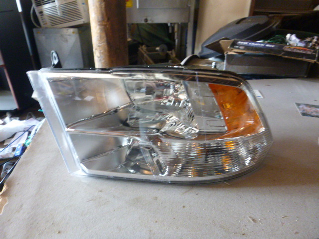 lot 153 image: Dodge Ram Head Light