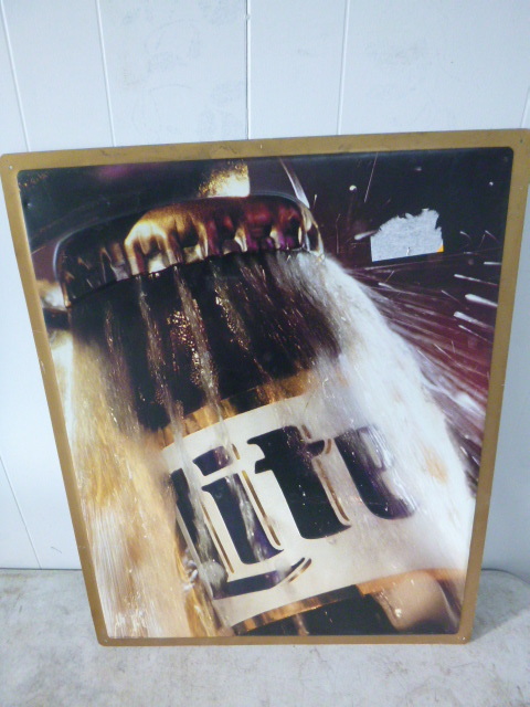 lot 165 image: Miller Lite Tin