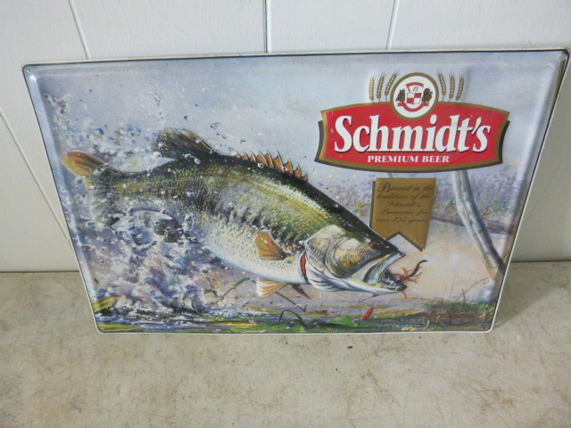 lot 168 image: Schmidts Tin