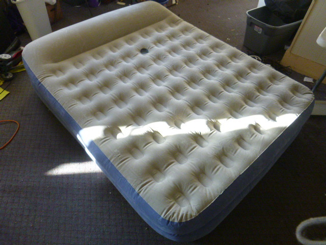 lot 203 image: Air Bed
