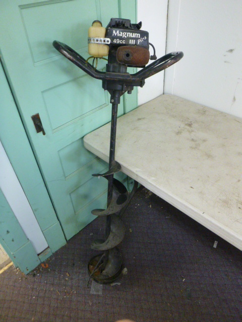 lot 211 image: Magnum 3 Plus Ice Auger