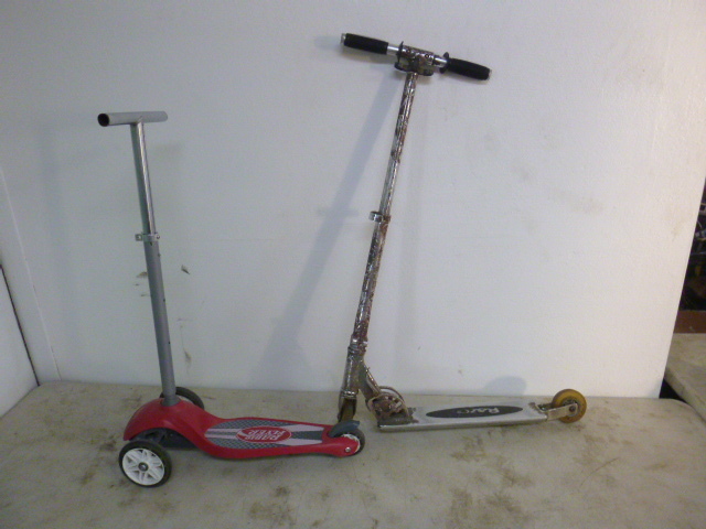 lot 202 image: 2 Scooters