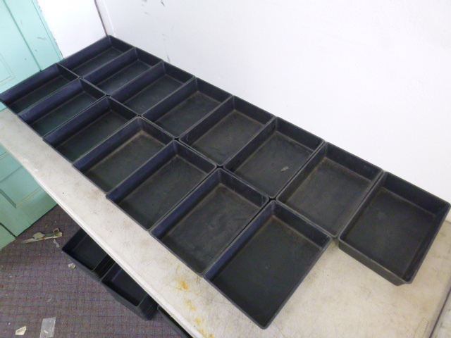 lot 236 image: 15 Parts Bins