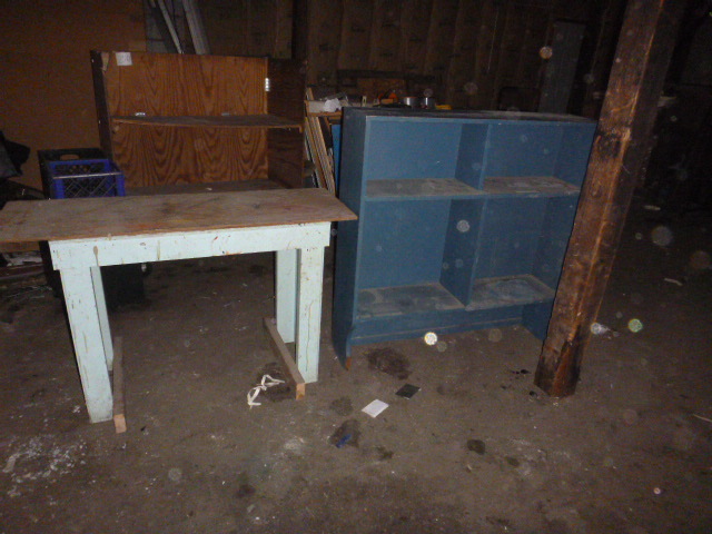 lot 253 image: Work Bench