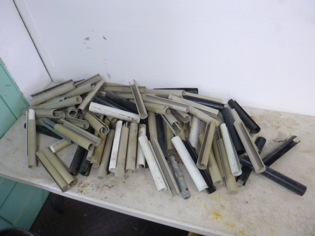 lot 262 image: Scaffold Tarp Clamps