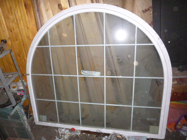 lot 268 image: Half Moon House Window