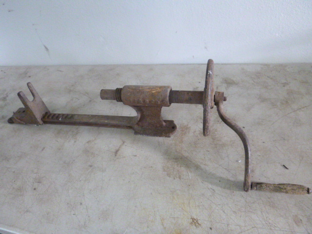 lot 281 image: Vintage Type Press