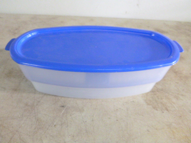 lot 282 image: Cooks Choice Bread Tube
