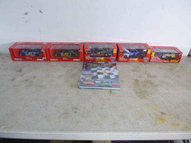 lot 286 image: 5 NASCAR Metal Die Cast Cars