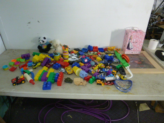 lot 293 image: Miscellaneous Toys