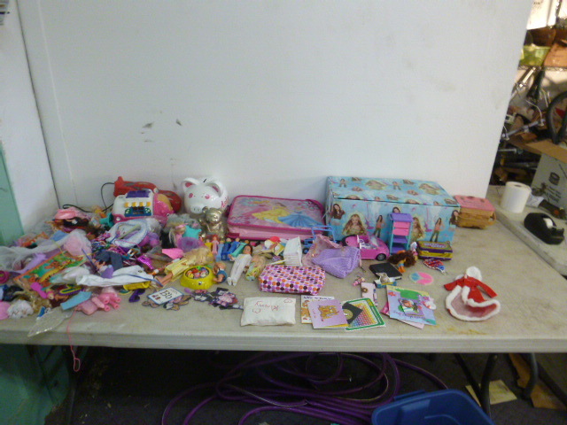 lot 294 image: Miscellaneous Toys