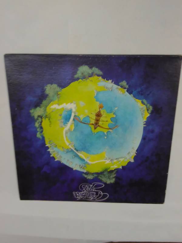 lot 16 image: YES (1) Fragile, in excellent condition, SD19132