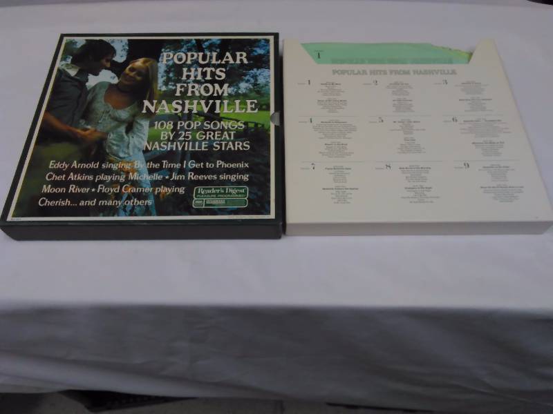 lot 92 image: Readers Digest Boxed set of 9  Popular Hits from Nashville