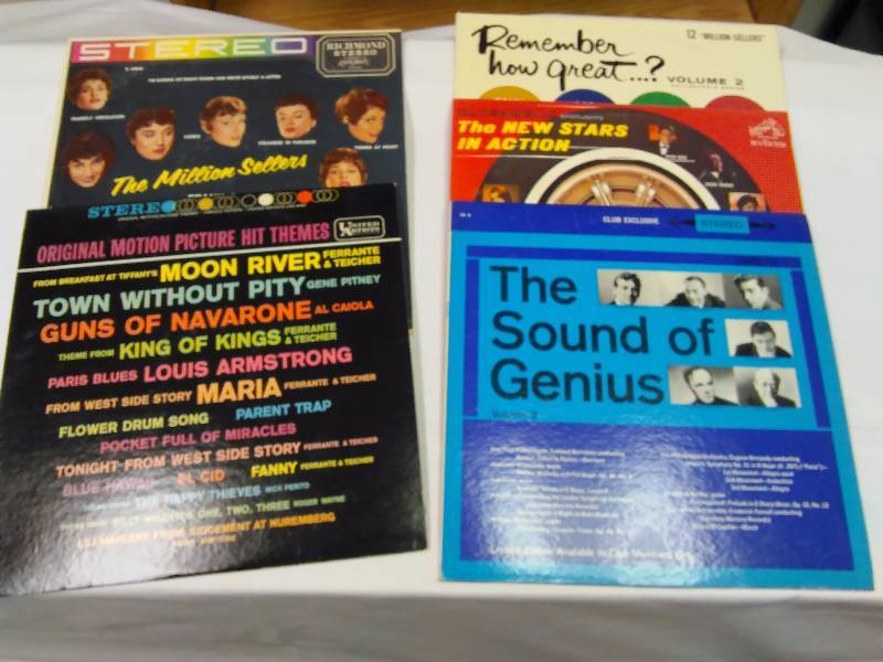 lot 113 image: Compilation Albums (5)