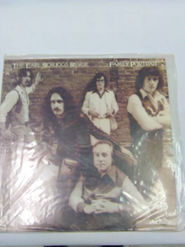 lot 127 image: Earl Scruggs Revue (3)