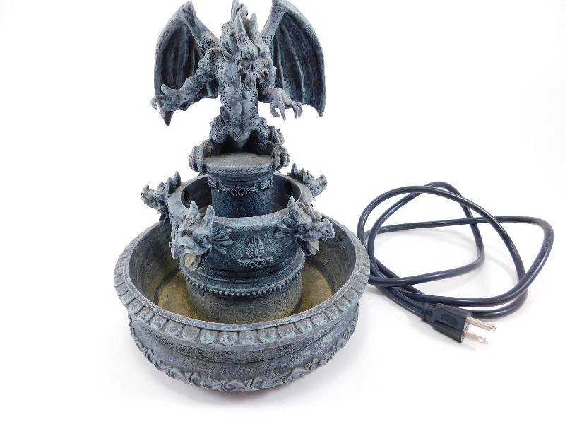 lot 9 image: Dragon Fountain - Tested, Works