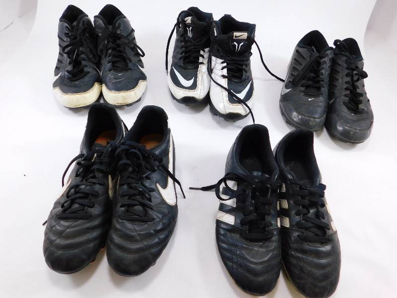 lot 18 image: 5 Pairs of Mens Cleated Shoes