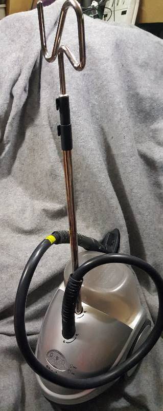 Shark Professional Garment Steamer Lightly Used