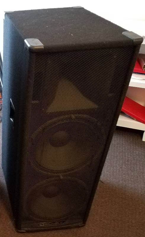 700 watt tower speaker