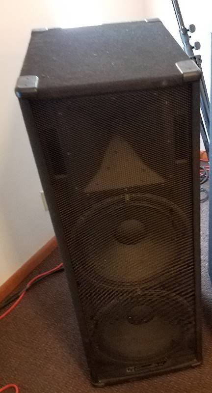 700 watt tower speaker