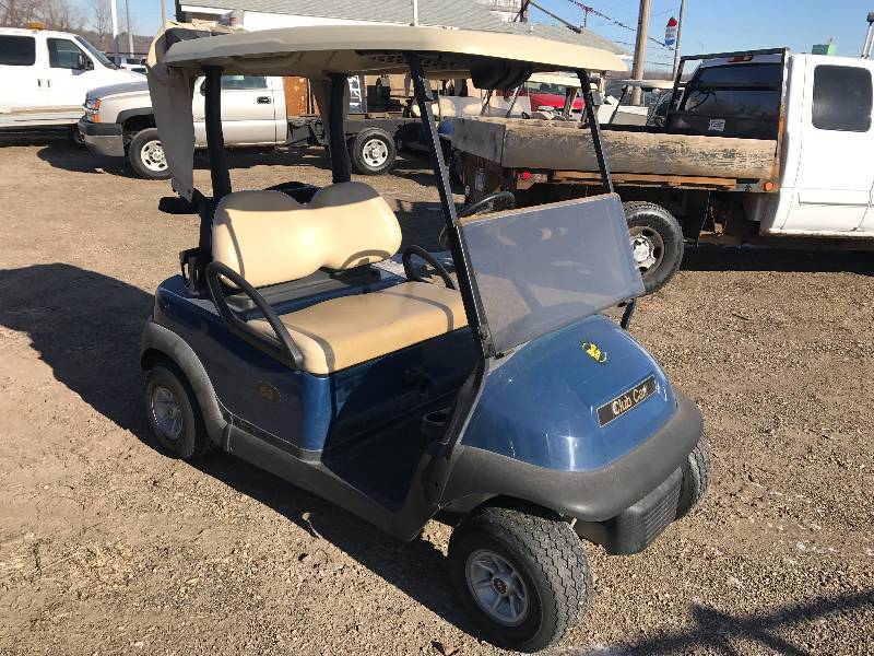 2012 Club Car Precedent Electric with Charger