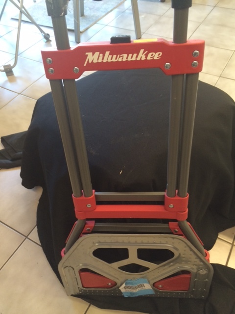 lot 84 image: Milwaukee Folding Truck