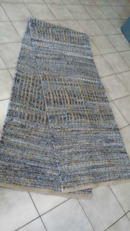 lot 91 image: Savavieh Cape Cod Runner