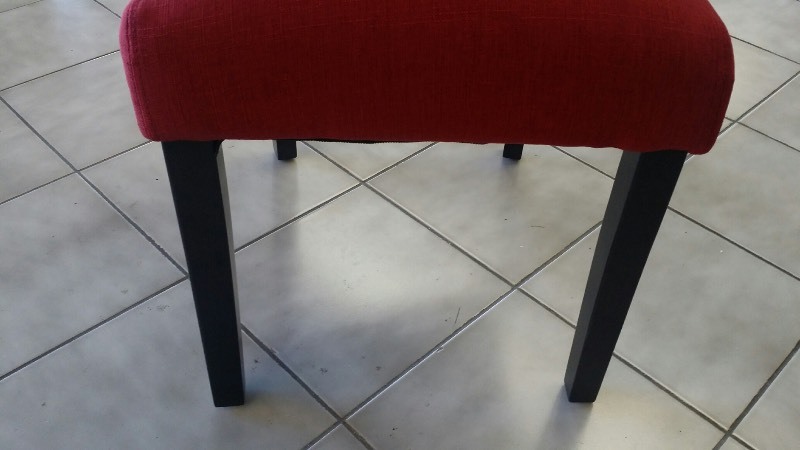lot 2 image: Tufted Highback Dining Chair Plush Red