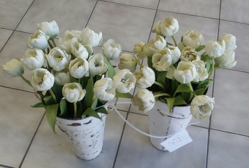 lot 32 image: 2x Decor White Tulips in Antique Tin Pots