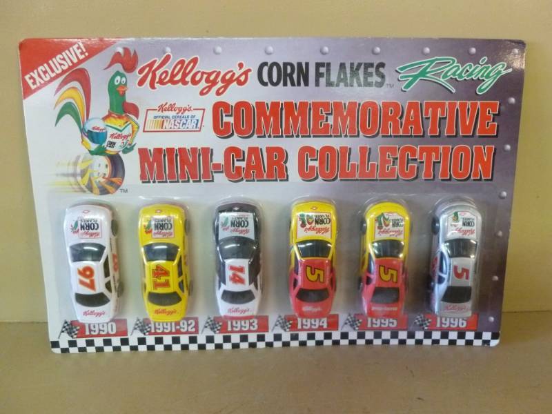 lot 49 image: Die Cast Metal Cars