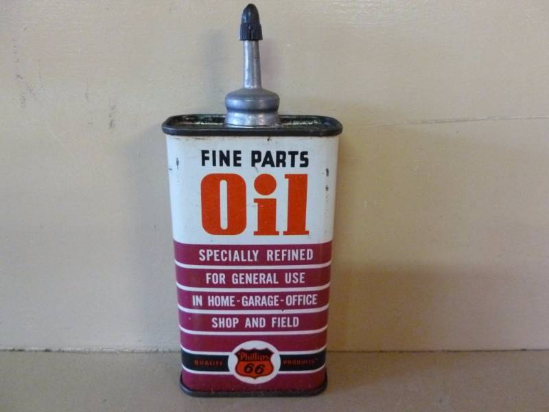 lot 58 image: Vintage Oil Can