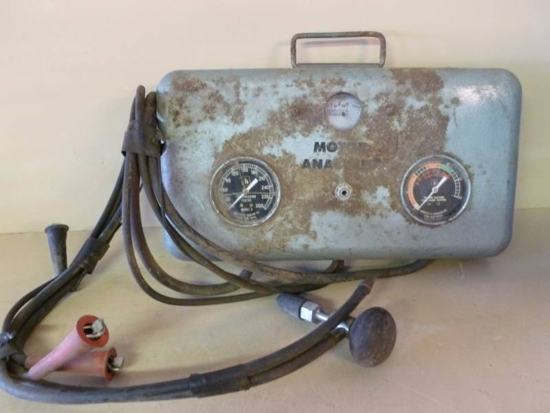 lot 74 image: Vintage Automotive Item