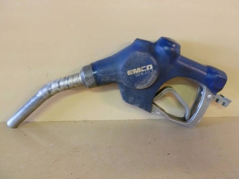 lot 83 image: Gas Nozzle