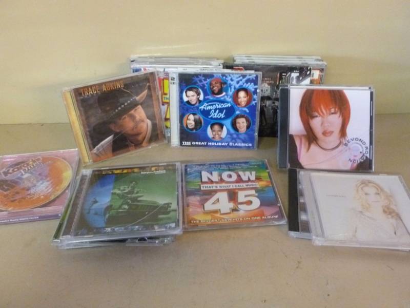 lot 98 image: Music CDs