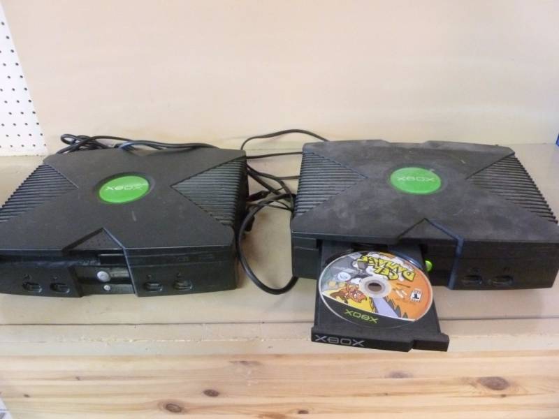 lot 113 image: XBOX Game Console