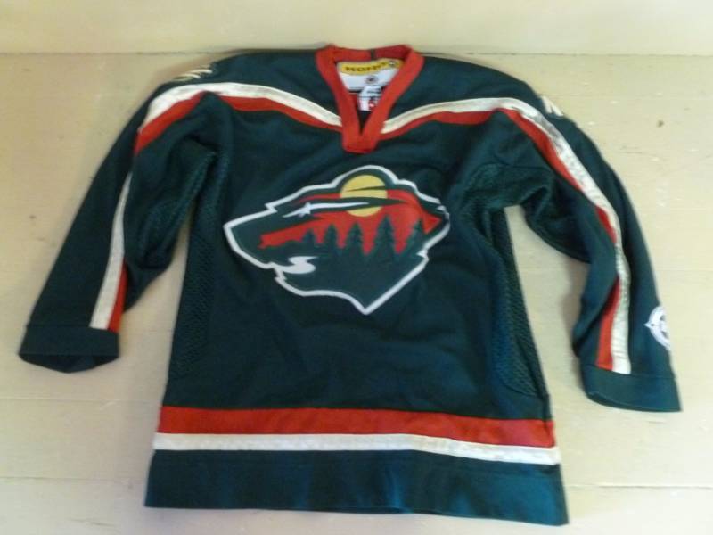 lot 128 image: Sports Jersey