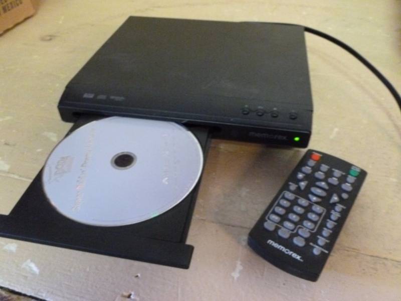 lot 136 image: DVD Player