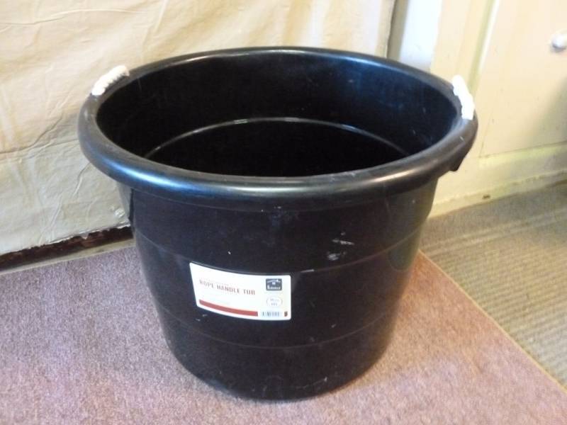 lot 150 image: Party Tub