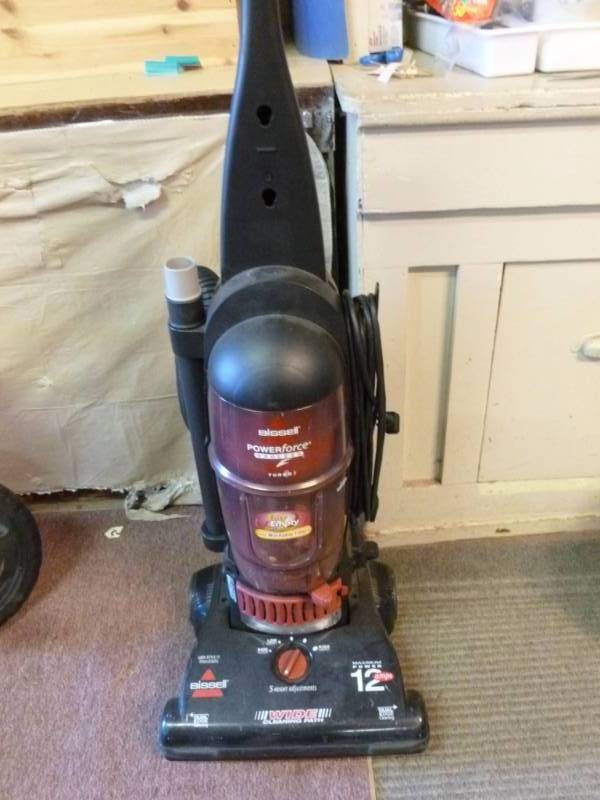 lot 155 image: Vacuum Cleaner