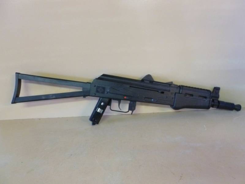 lot 157 image: Co2 BB Gun