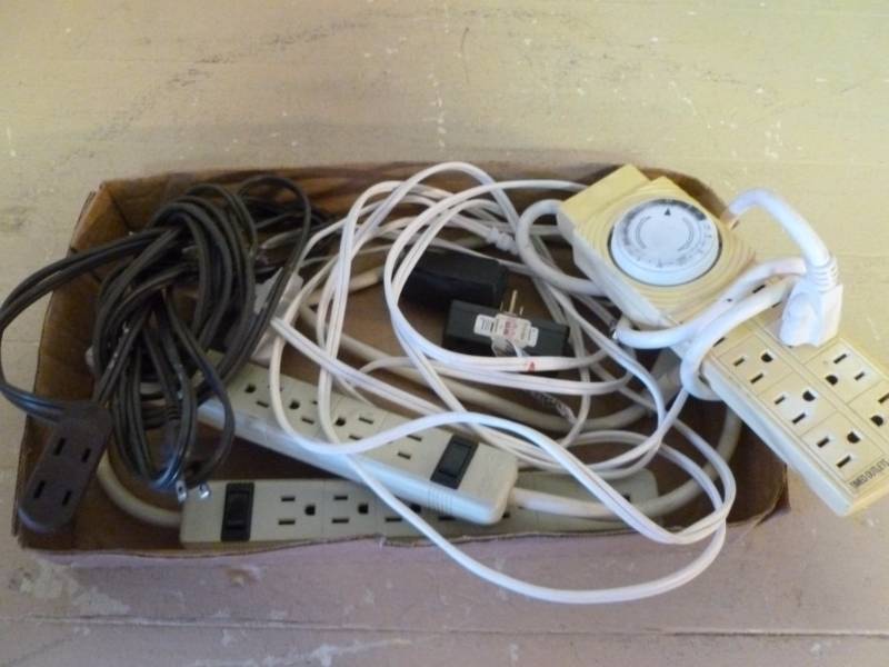 lot 197 image: Power Strips