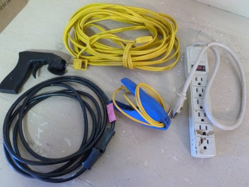 lot 198 image: Extension Cords
