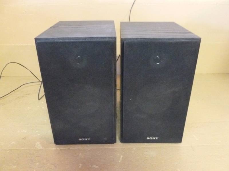 lot 206 image: Sony Speakers