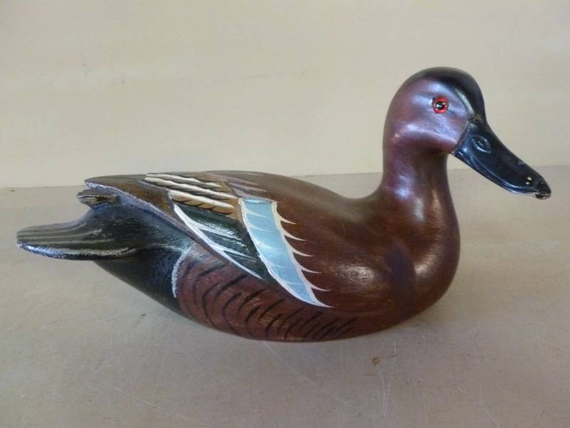 lot 232 image: Wooden Duck Decoration