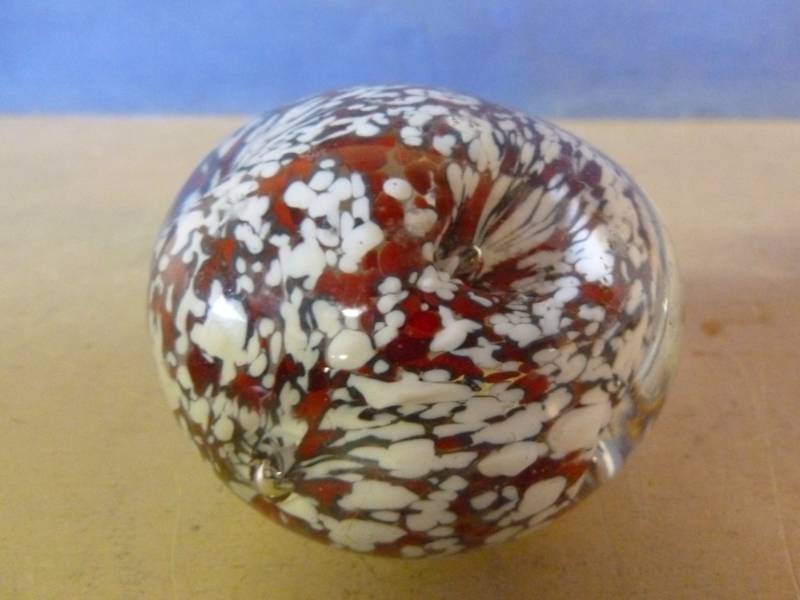 lot 256 image: Art Glass