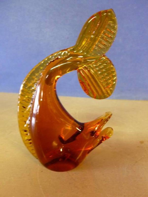 lot 257 image: Paper Weight