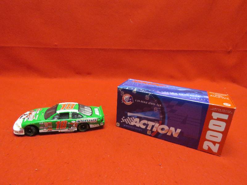 lot 413 image: Bobby LaBonte # 18