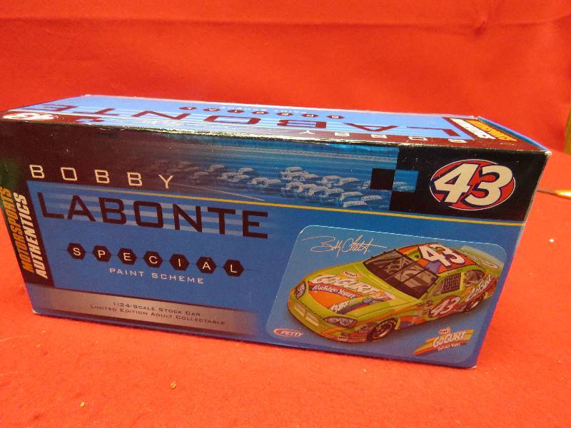 lot 418 image: #43 Bobby Labonte Autographed