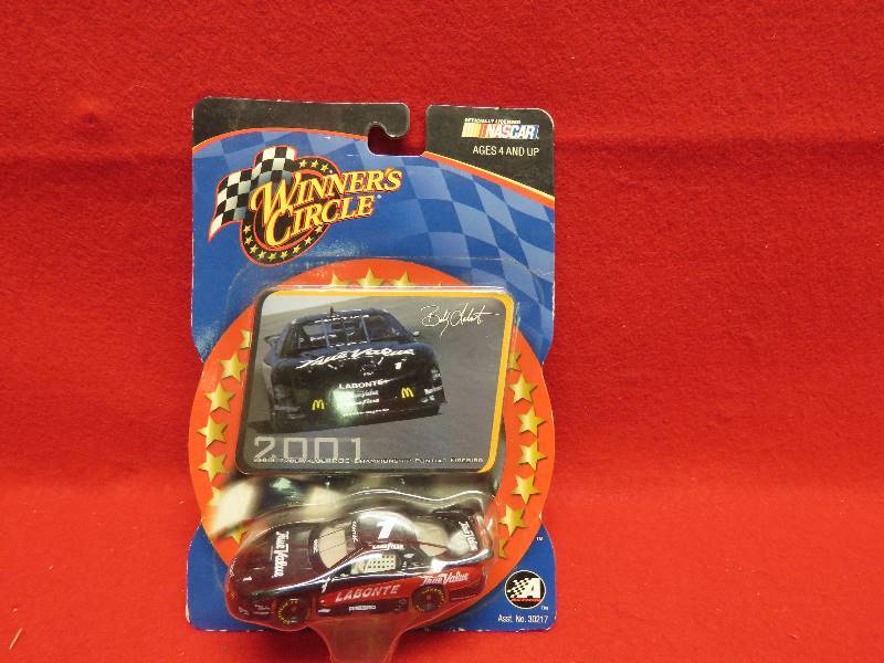 lot 423 image: 2001 Bobby Labonte Collectible